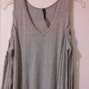 ÑU LABEL Gray Open Shoulder criss cross L/Sleeve M
